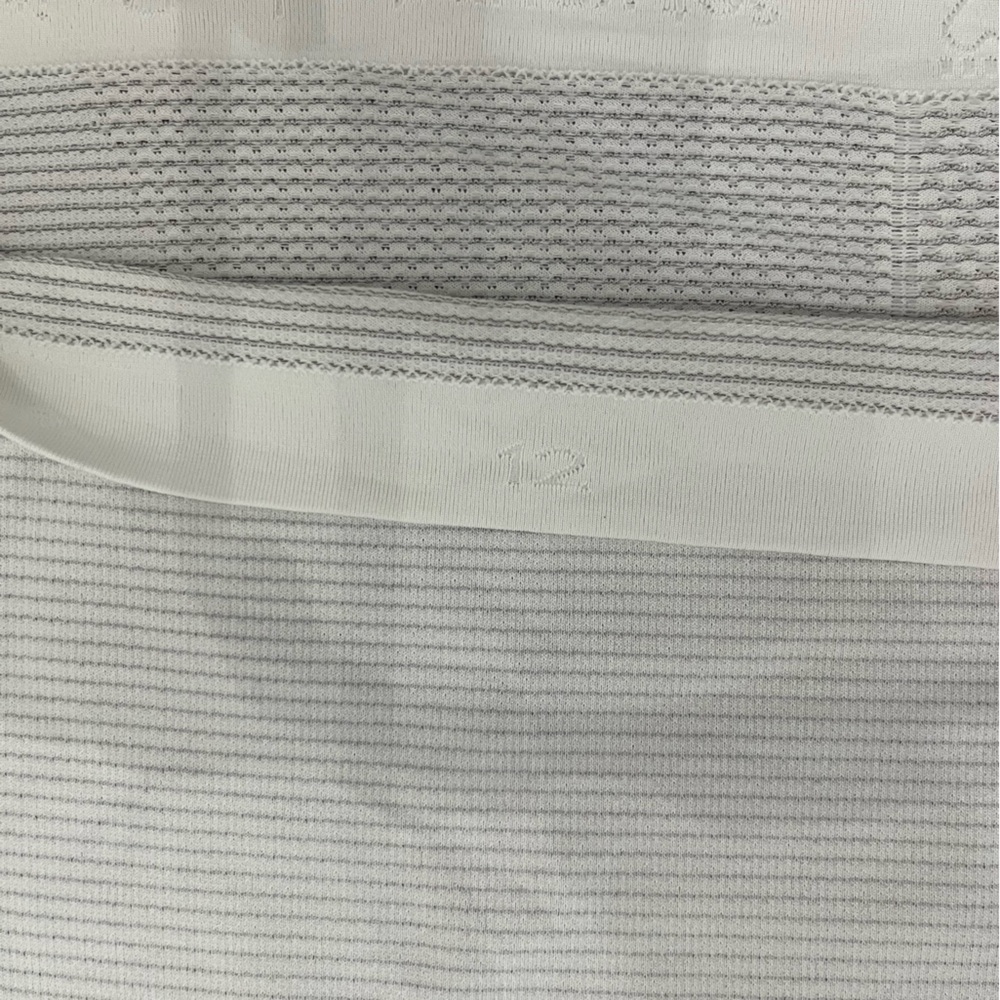 Lululemon Swiftly Tech Short Sleeve Crew in Heathered White - Size 12 - Picture 5 of 8